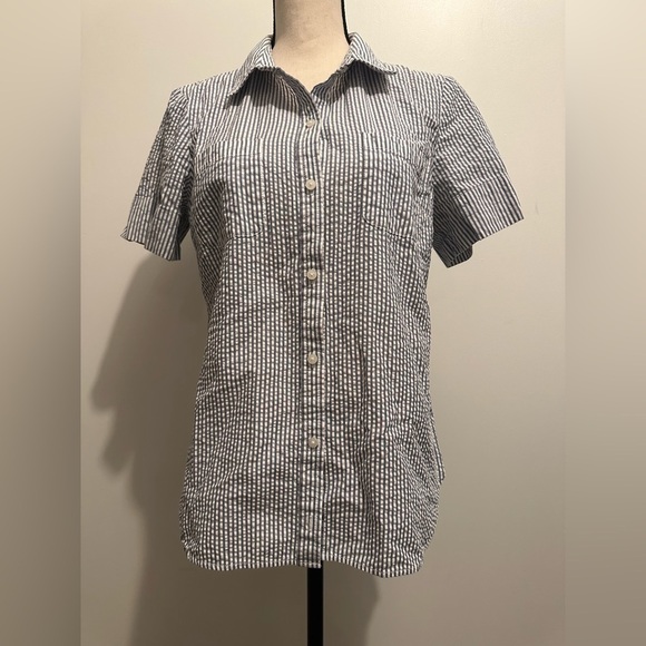 Tommy Hilfiger seer sucker striped collared short sleeved shirt SZ M  EUC - Picture 1 of 5
